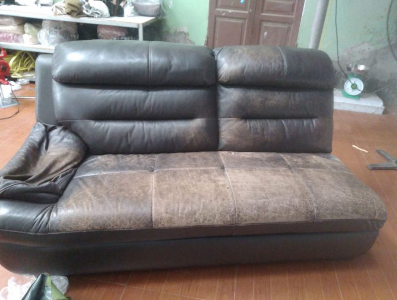 Bọc ghế sofa da bị bạc màu tại Tôn Thất Thuyết, Cầu Giấy