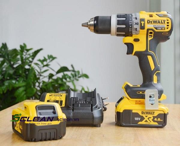 Máy khoan pin Dewalt DCD796M2 18V